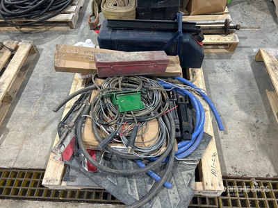 Quantity of Mud Flaps, Hangers, Cables and Hoses, Fuel Tank Parti varie