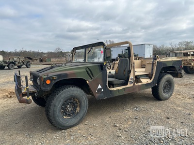 AM General M1097R1 HMMWV 4 Door w/Truck Body