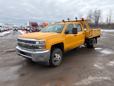 2015 Chevrolet Silverado 3500HD 4x2 Crew Cab Flatbed Truck