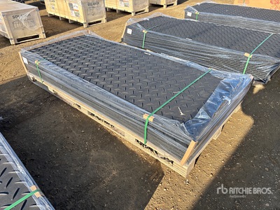 Quantity of (15) 2026 IRGPM 92 in x 42 in Ground Protection سطح (Unused)