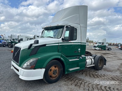 2013 Volvo VNL 4x2 S/A Day Cab Truck Tractor