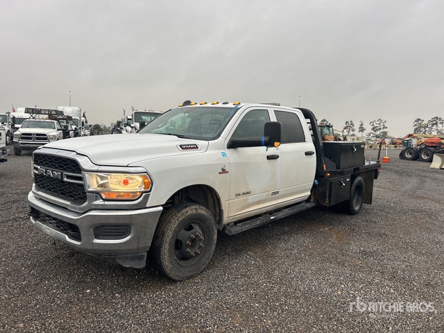 2021 Ram 3500 4x4 Crew Cab Flatbed Truck