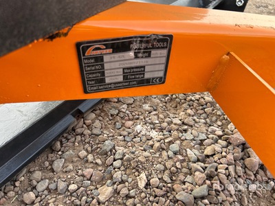 2025 ARTEER PF-42L 42 in Skid Steer Forks (Unused)