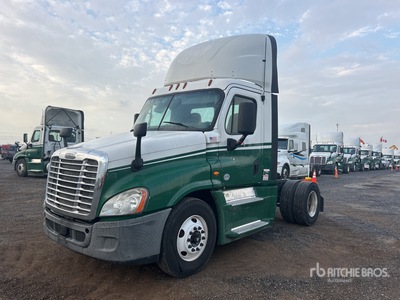 2018 Freightliner Cascadia 125 4x2 Cabeza Tractora Cabina Corta