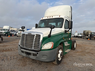 2018 Freightliner Cascadia 125 4x2 تراكتور شاحنة (أحادي المحور)