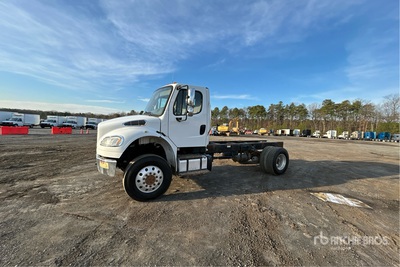 2015 Freightliner M2 106 4x4 Cab and Chassis