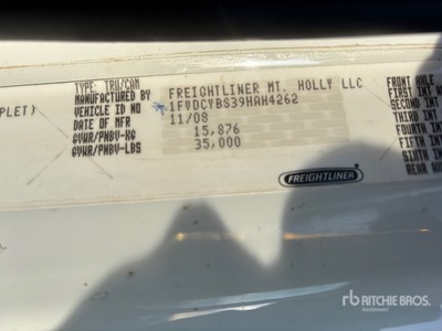 2009 Freightliner M2 106 4x4 Flatbed Truck