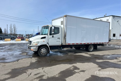2009 Hino 185 4x2 Van Truck