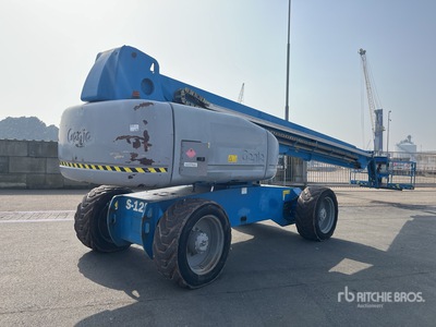 2012 Genie S-125 4WD Diesel Teleskoparbeitsbühne