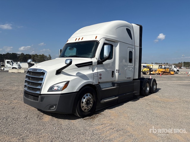 2026 Freightliner Cascadia 126 6x4 T/A Sleeper Truck Tractor