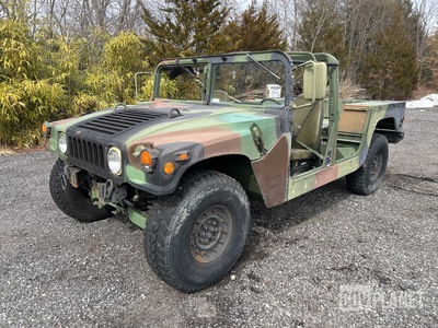 1997 AM General M1097A2 HMMWV 2 Door w/Truck Body