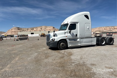 2016 Freightliner Cascadia 125 6x4 T/A Sleeper Truck Tractor