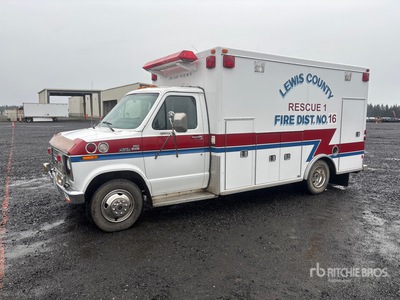 1990 Ford E-350 4x2 Ambulancia