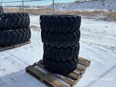 Quantity of (4) Maverick 12-16.5 Neumáticos (Unused)