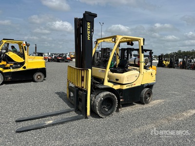 2010 Hyster H90FT 8650 lb Pneumatic Tire Chariot Élévateur