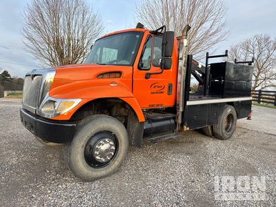 2003 International 7300 4x2 Service Truck