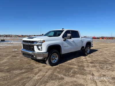 2022 Chevrolet Silverado 3500HD LT 4x4 Crew Cab Pickup
