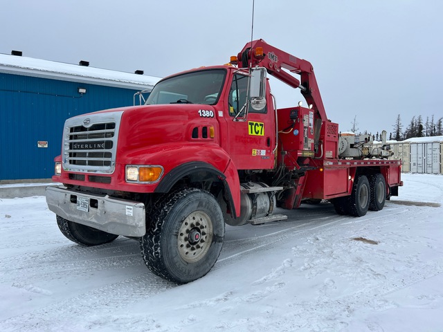IMT 20017 Articulated Boom on 2006 Sterling LT8500 6x4 Tire Service Boom Truck