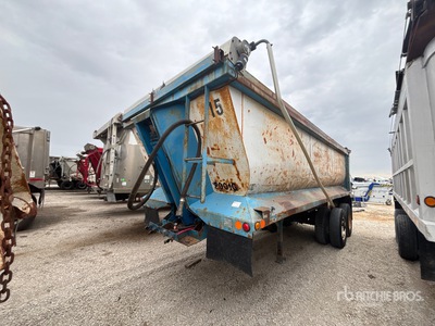 1992 Hilbilt 20 ft T/A Quarter Frame End Dump Trailer