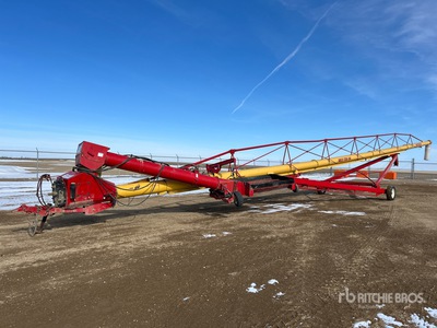Westfield MKX 130-94 13 in x 94 ft Swing Getreideschnecke