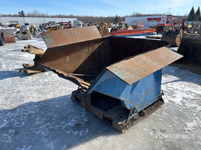 Tramoggia autoribaltante