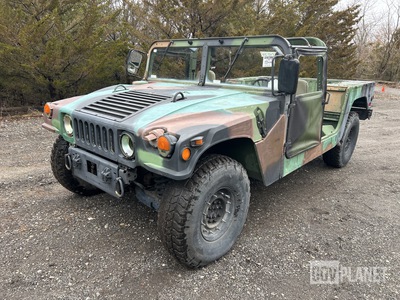 1996 AM General M1097A2 HMMWV 2 Door w/Truck Body