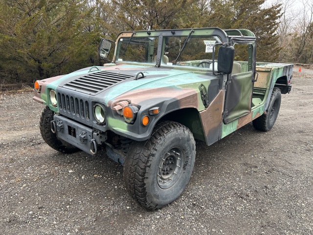 1996 AM General M1097A2 HMMWV 2 Door w/Truck Body