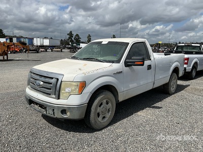 2010 Ford F-150 XL 4x2 Pick-up