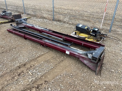 Hydraulic 11,000 Lb Material Hoist