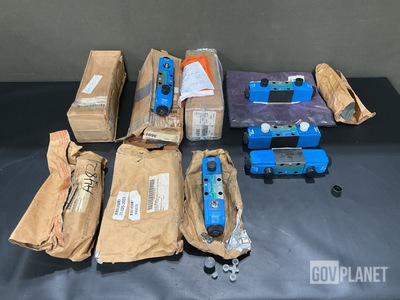 (10) Eaton Vickers DG4V-3S-8C-VM-U-H5-61 Solenoid Valves