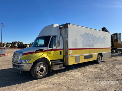 2003 International Van Truck