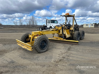 Basic 701 Motor Grader