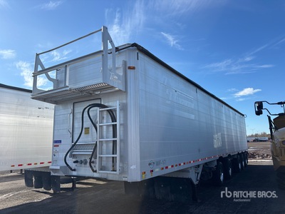 2015 Titan 53 ft x 102 in 5/ Axle Chip Trailer