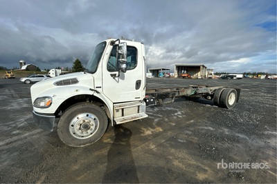 2004 Freightliner M2 4x2 Kabina i podwozie