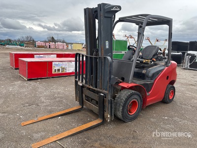 2018 Linde HT25T Pneumatic Tire Forklift
