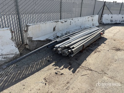 Quantity of PVC Electrical Conduit, Miscellaneous Sizes Divers - Équipement de distribution électrique