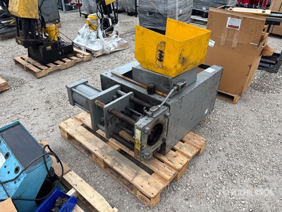 Shop Press - Fits Parker