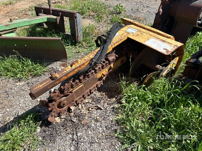 2011 Vermeer STR48 24 in Mini Skid Steer Trencher