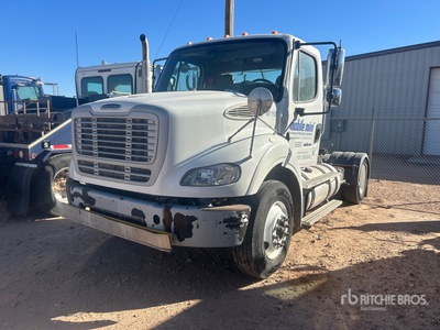 2016 Freightliner M2 112 4x2 Day Cab Truck Tractor