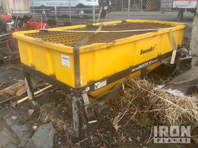 2014 (unverified) SnowEx Super Maxx II 9300X Electric Salt Spreader - Fits Truck
