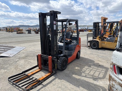 2017 Toyota 8FGU30 5120 lb フォークリフト