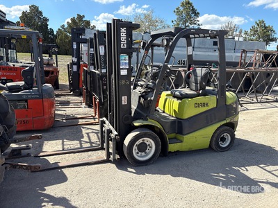 2005 Clark C25L 4200 lb Cushion Tire Forklift