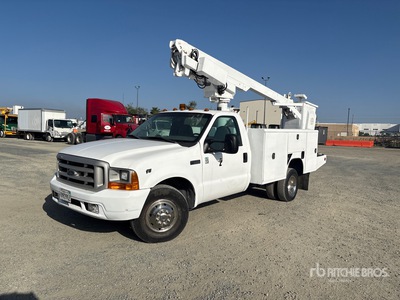 1999 Ford F-350 Camion à godets
