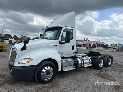 2018 International LT 6x4 Cabeza Tractora Cabina Corta