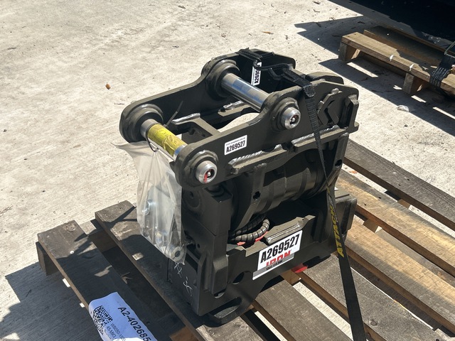 ATTACH2 Excavator Coupler - Fits 3 ton (Unused)