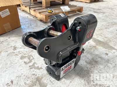 R-400377 - DYNAMO TILT COUPLER TO SUIT KOMATSU PC18MR-5 RA-402742 Excavator Coupler - Fits Komatsu PC18 (Unused)