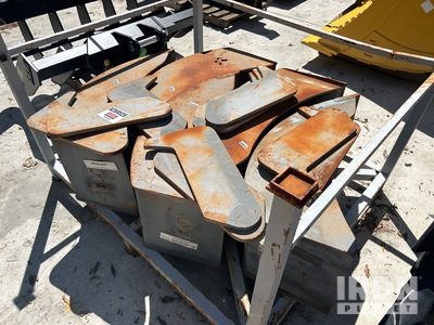 Quantity of (5) Robur 450 mm Trenching Spade Excavator Bucket - Fits 12 ton (Unused)