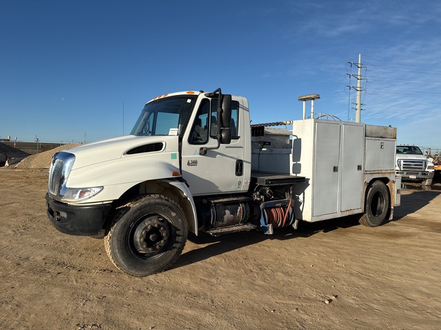 2007 International 4300 4x2 Utility Truck