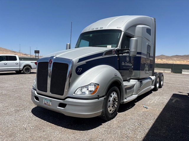 2019 Kenworth T680 6x4 T/A Sleeper Truck Tractor