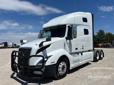2022 Volvo VNL760 6x4 T/A Sleeper Truck Tractor